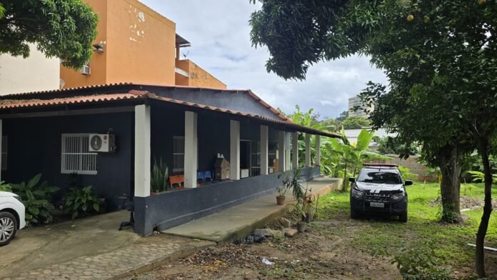 Ação conjunta resgata cão vítima de maus-tratos em Vila Velha