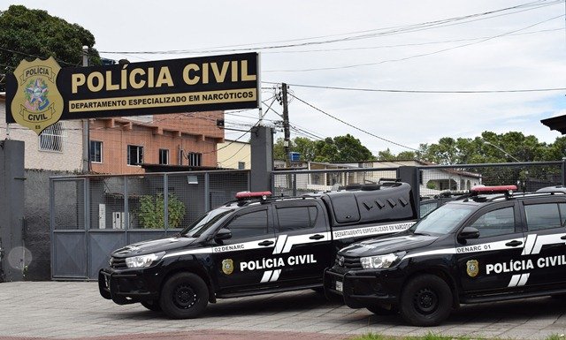 Denarc cumpre mandados de busca e apreensão e prende suspeito de tráfico de drogas em Vila Velha