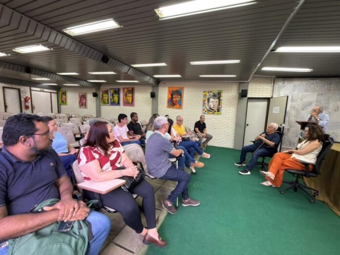 Prefeitura avança na regularização fundiária e beneficia 202 famílias no bairro Gilson Carone - Prefeitura de Cachoeiro de Itapemirim