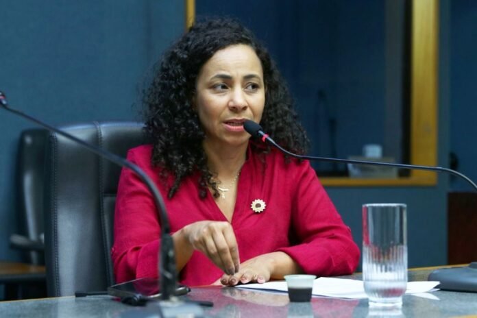 Psol rejeita federação com PT, mas confirma apoio a Lula nas eleições