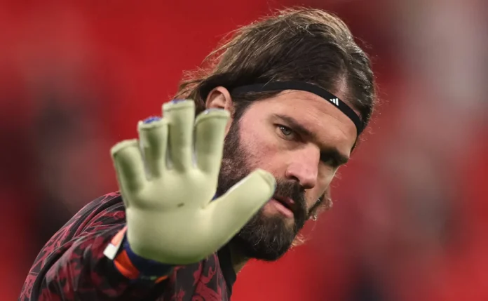 Juventus pode incluir Di Gregorio na negociação com o Liverpool pelo goleiro Alisson