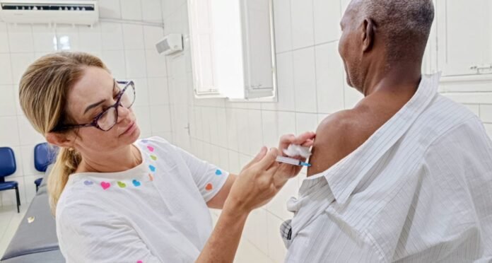 Vacinação contra gripe começa em Cachoeiro e terá Dia D no próximo dia 11 - Prefeitura de Cachoeiro de Itapemirim