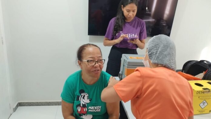 Cachoeiro promove ação de vacinação contra influenza em serviços de acolhimento - Prefeitura de Cachoeiro de Itapemirim