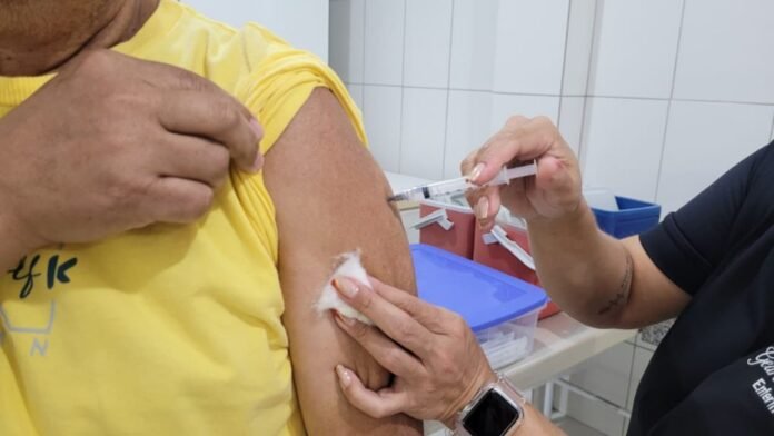 Cachoeiro aplica mais de 2,3 mil doses contra a Influenza no Dia D de vacinação - Prefeitura de Cachoeiro de Itapemirim