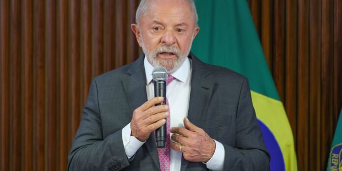 Lula diz que país não precisa de escola cívico-militar na educação