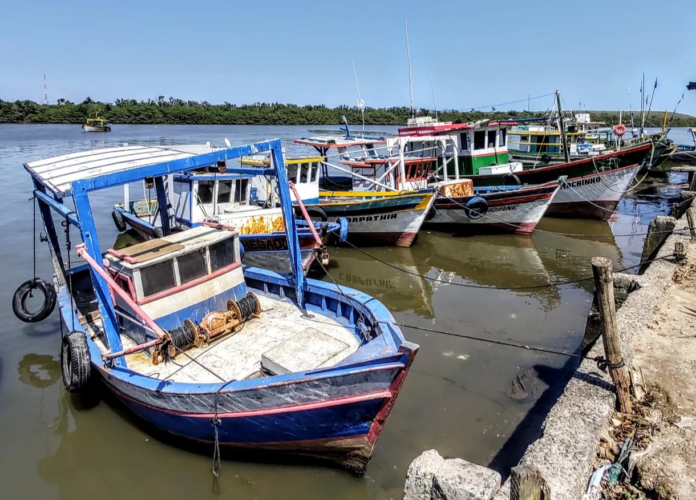 Pescadores artesanais de Marataízes podem solicitar vistoria pública de embarcações