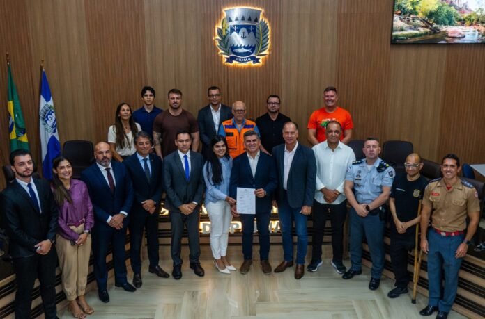 Piúma instala gabinete que une forças de segurança no combate ao crime