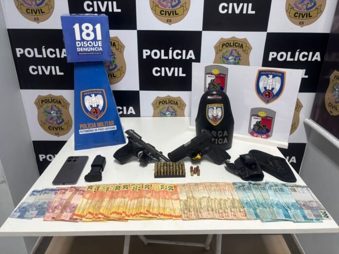 Operação policial apreende armas, munições e dinheiro e prende suspeito de integrar facção em Pinheiros