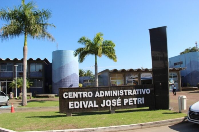 Notícia Prefeito Léo Português decreta ponto facultativo na segunda-feira (20) - Prefeitura Municipal de Anchieta