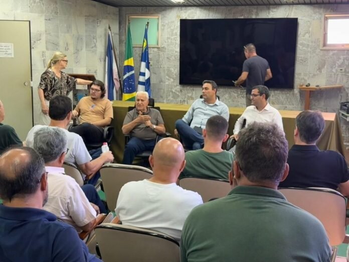 Ferraço anuncia licença de oito dias para tratamento nos joelhos e Juninho assume interinamente a Prefeitura de Cachoeiro - Prefeitura de Cachoeiro de Itapemirim