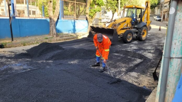 Mais infraestrutura: bairro Amarelo recebe serviços de recapeamento - Prefeitura de Cachoeiro de Itapemirim