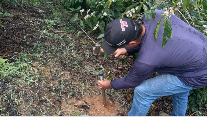 Convênio com a UFES garante desconto em análise de solos para produtores de Cachoeiro - Prefeitura de Cachoeiro de Itapemirim