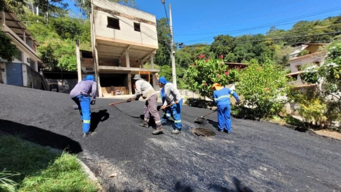 Prefeitura avança com recapeamento asfáltico no bairro Alto Amarelo - Prefeitura de Cachoeiro de Itapemirim