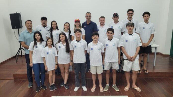 Semesp realiza reunião com atletas do Bolsa Atleta e reforça diretrizes do programa - Prefeitura de Cachoeiro de Itapemirim