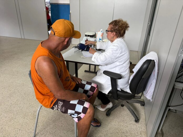 Prefeitura realiza ação preventiva de Saúde para pescadores de Marataízes 
