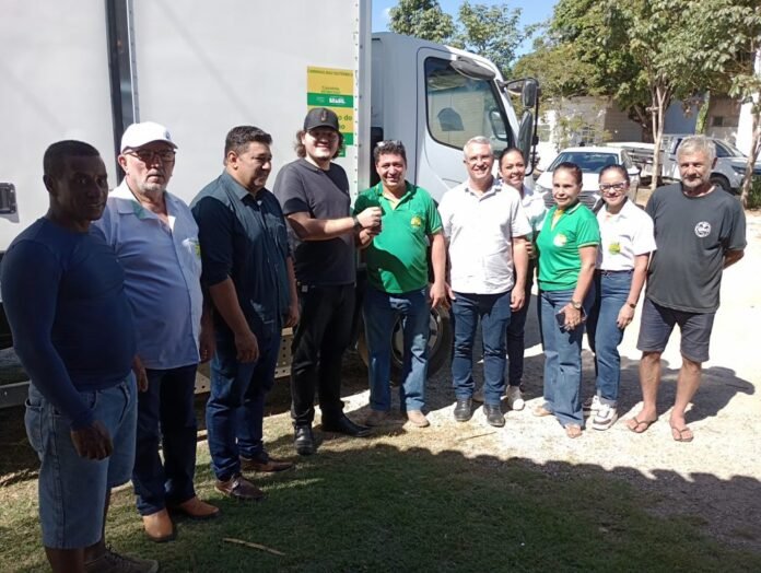 Cooperativa da Agricultura Familiar recebe caminhão isotérmico - Prefeitura de Cachoeiro de Itapemirim