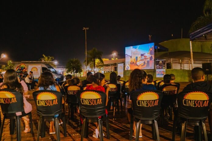 CineSesc Itinerante leva cinema gratuito e movido a energia solar para Piúma neste sábado (09)