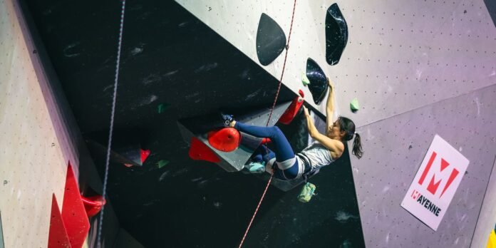Marina Dias vence etapa da Copa do Mundo de paraescalada nos EUA