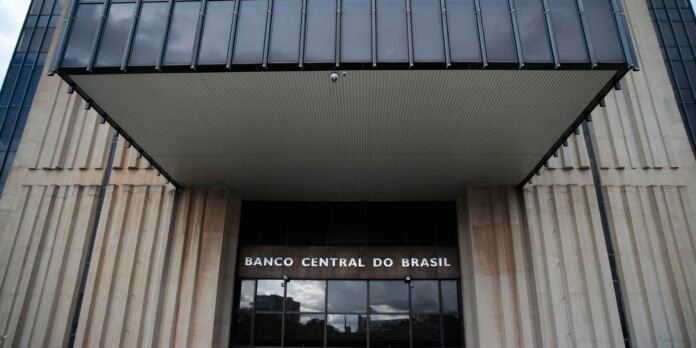 Mercado projeta inflação de 4,92% em 2026