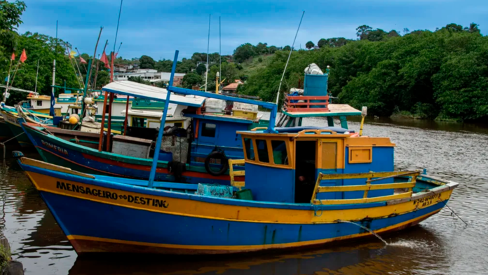Piúma abre inscrições para vistoria gratuita de embarcações de pesca