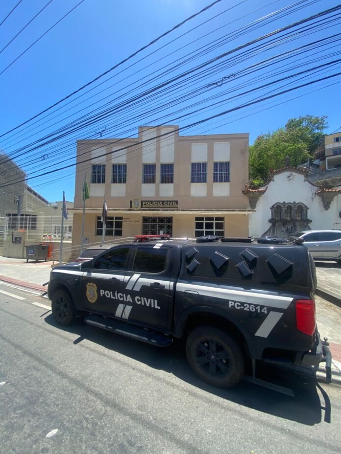 DPCA cumpre mandado de prisão em Vitória