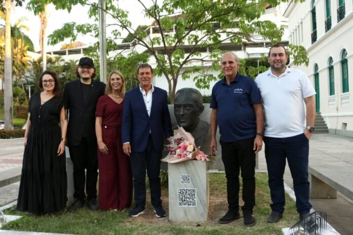 Prefeitura de Cachoeiro presta homenagens ao Cachoeirense Ausente Nº 1 de 2026 - Prefeitura de Cachoeiro de Itapemirim