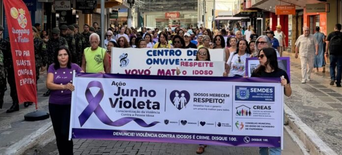 Junho Violeta é encerrado com caminhada em defesa da pessoa idosa - Prefeitura de Cachoeiro de Itapemirim