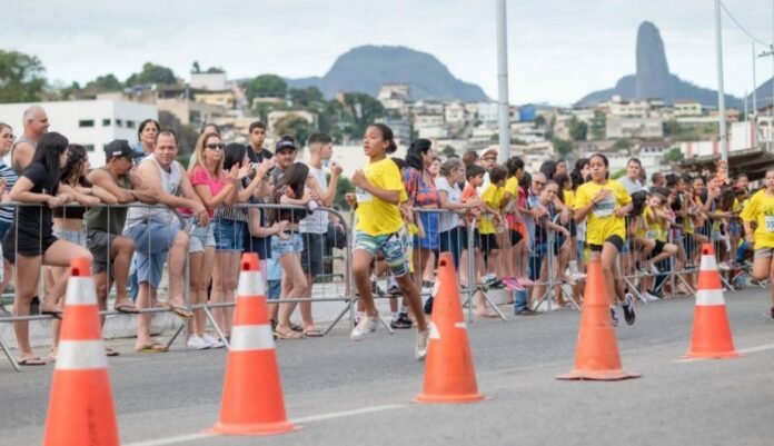Prefeitura promove retirada de camisas da Corrida Kids com ação especial para crianças - Prefeitura de Cachoeiro de Itapemirim