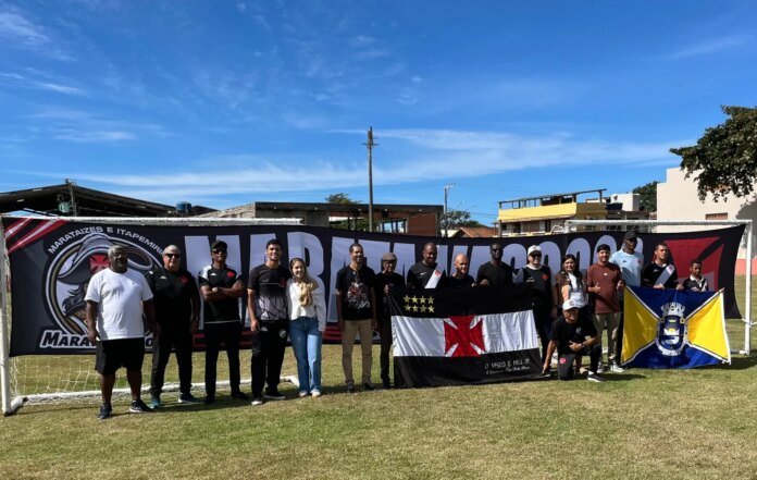 Prefeitura presente na inauguração da escolinha do Vasco em Marataízes
