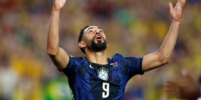 Matheus Cunha vive sonho na Copa e valoriza elenco: 