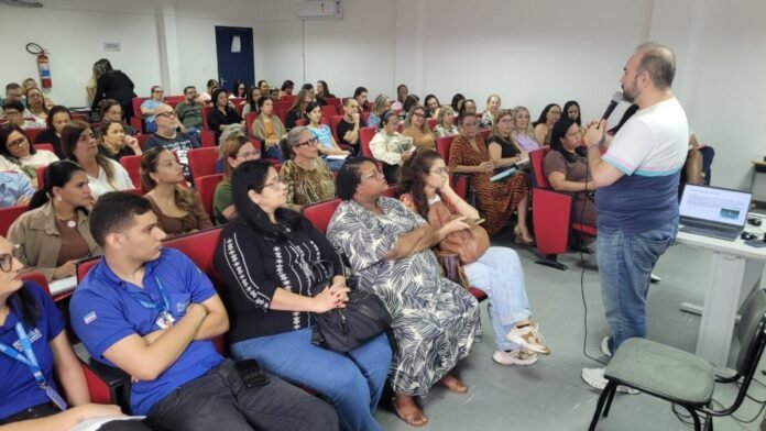 Servidores participam de capacitação sobre legislação funcional e rotinas administrativas - Prefeitura de Cachoeiro de Itapemirim