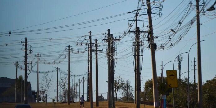 Número de acidentes com a rede elétrica cresceu no Brasil em 2025