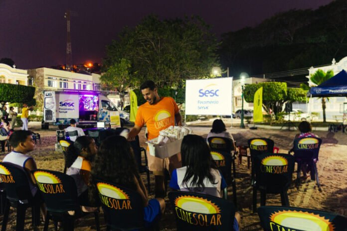 Cinema itinerante movido a energia solar chega a Cachoeiro com sessões gratuitas para crianças - Prefeitura de Cachoeiro de Itapemirim