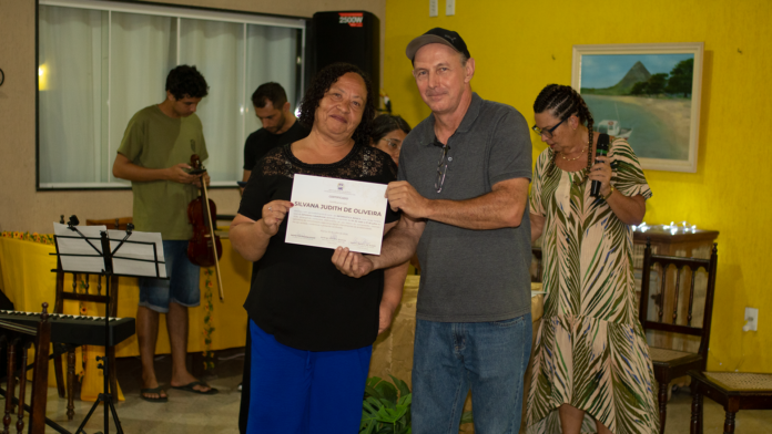 Inclusão digital marca formatura da primeira turma do Curso de Informática para a Melhor Idade em Piúma