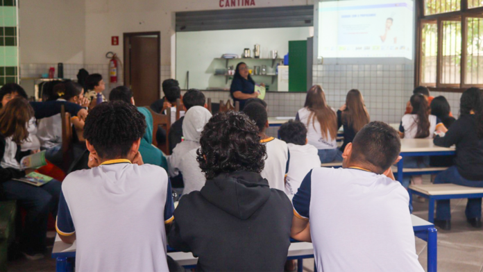PROCON nas Escolas chega à Escola José de Vargas Scherrer