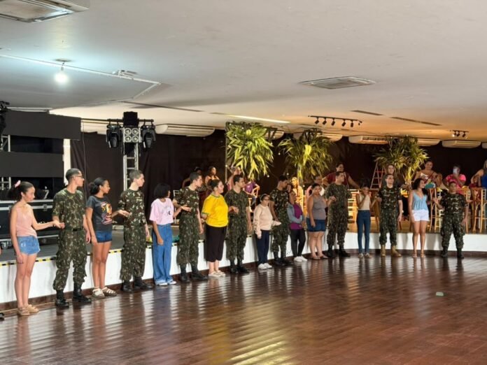 Baile de Debutantes 2026 entra na reta final com ensaio geral das participantes - Prefeitura de Cachoeiro de Itapemirim