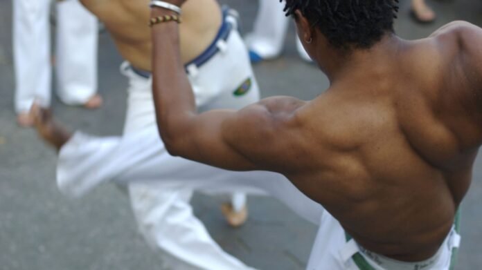 Notícia Projeto itinerante de capoeira fortalece cultura, esporte e cidadania em Anchieta - Prefeitura Municipal de Anchieta