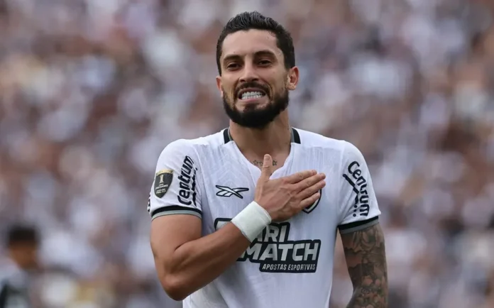 Alex Telles abre o jogo e revela por que escolheu ficar no Botafogo
