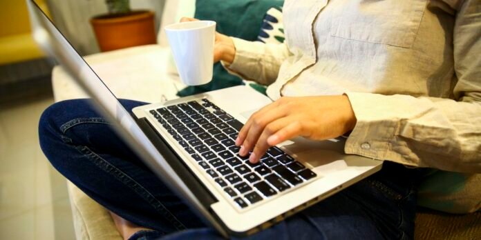 Sete em cada dez brasileiros temem comprar remédios pela internet