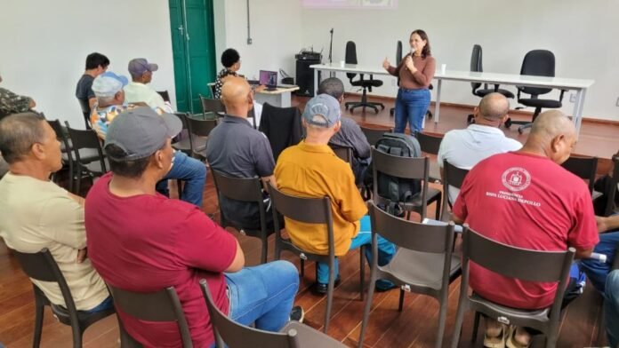 Servidores da Selimp participam de palestra em alusão ao Agosto Lilás - Prefeitura de Cachoeiro de Itapemirim