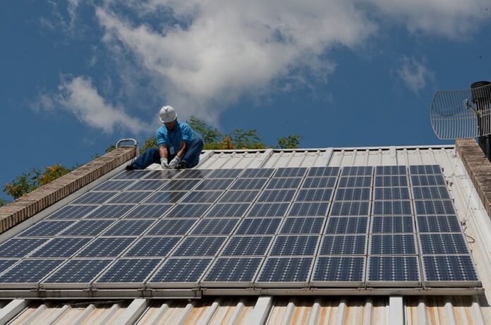 Procon de Cachoeiro orienta consumidores sobre contratação de energia solar - Prefeitura de Cachoeiro de Itapemirim