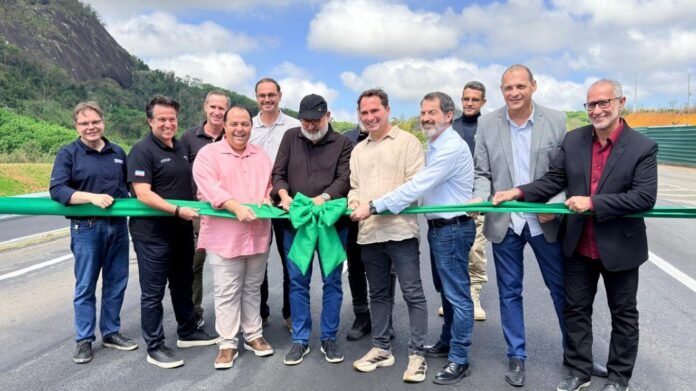 Notícia Prefeito destaca importância da duplicação da BR-101 durante entrega de novo trecho entre Anchieta e Iconha - Prefeitura Municipal de Anchieta