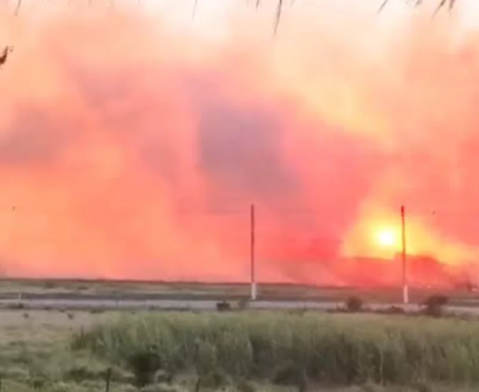 Prefeitura de Marataízes faz recomendações por causa da poluição do ar por fumaça de incêndio em Itapemirim