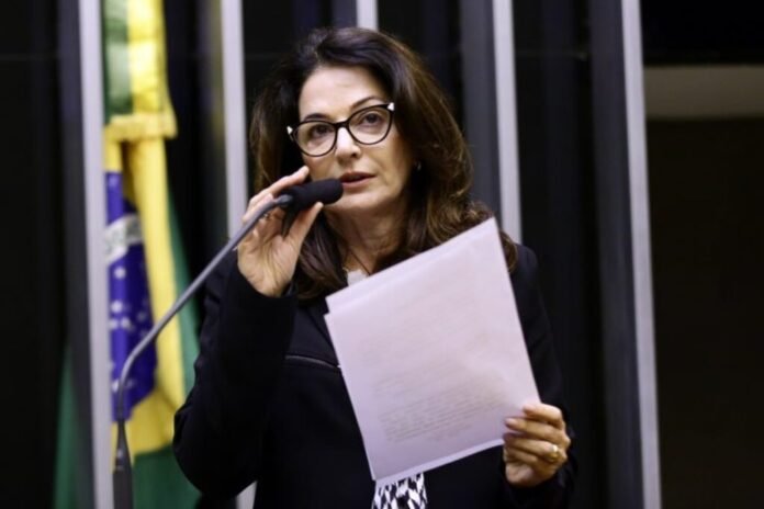 Norma Ayub anuncia desistência de pré-candidatura a deputada estadual