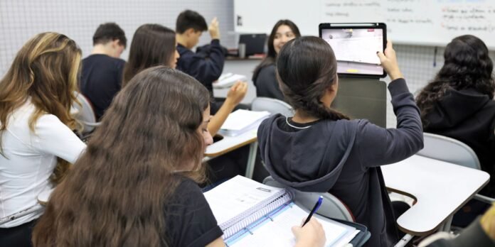 Pé-de-Meia 2026: nascidos em março e abril recebem parcela nesta terça