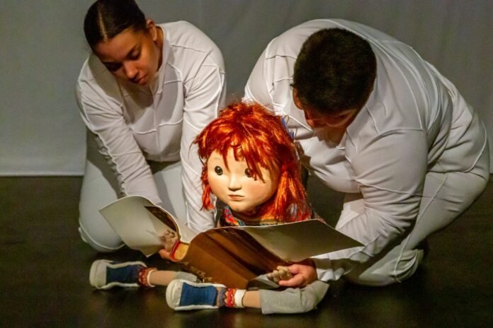 Notícia Semana do Estudante leva alunos da rede municipal a vivenciarem a magia do teatro em Anchieta - Prefeitura Municipal de Anchieta
