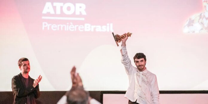 A Margem do Rio e Elza vencem principais prêmios do Festival do Rio