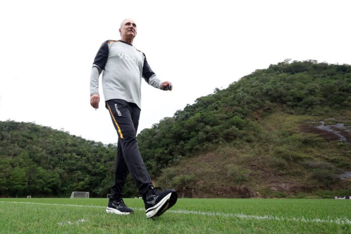 Tite Treino do Botafogo, Espaco Lonier. 17 de Setembro de 2026, Rio de Janeiro, RJ, Brasil. Foto: Vitor Silva/Botafogo.