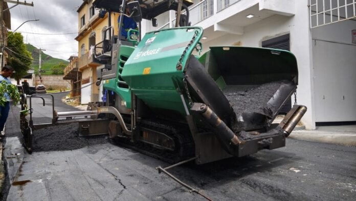 Asfaltamento avança ao Parque das Laranjeiras - Prefeitura de Cachoeiro de Itapemirim