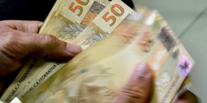 Portaria convoca instituições financeiras para 3ª fase do Desenrola